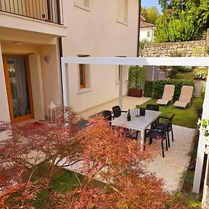 https://il-piccolo-borgo.hotelinveneto.com